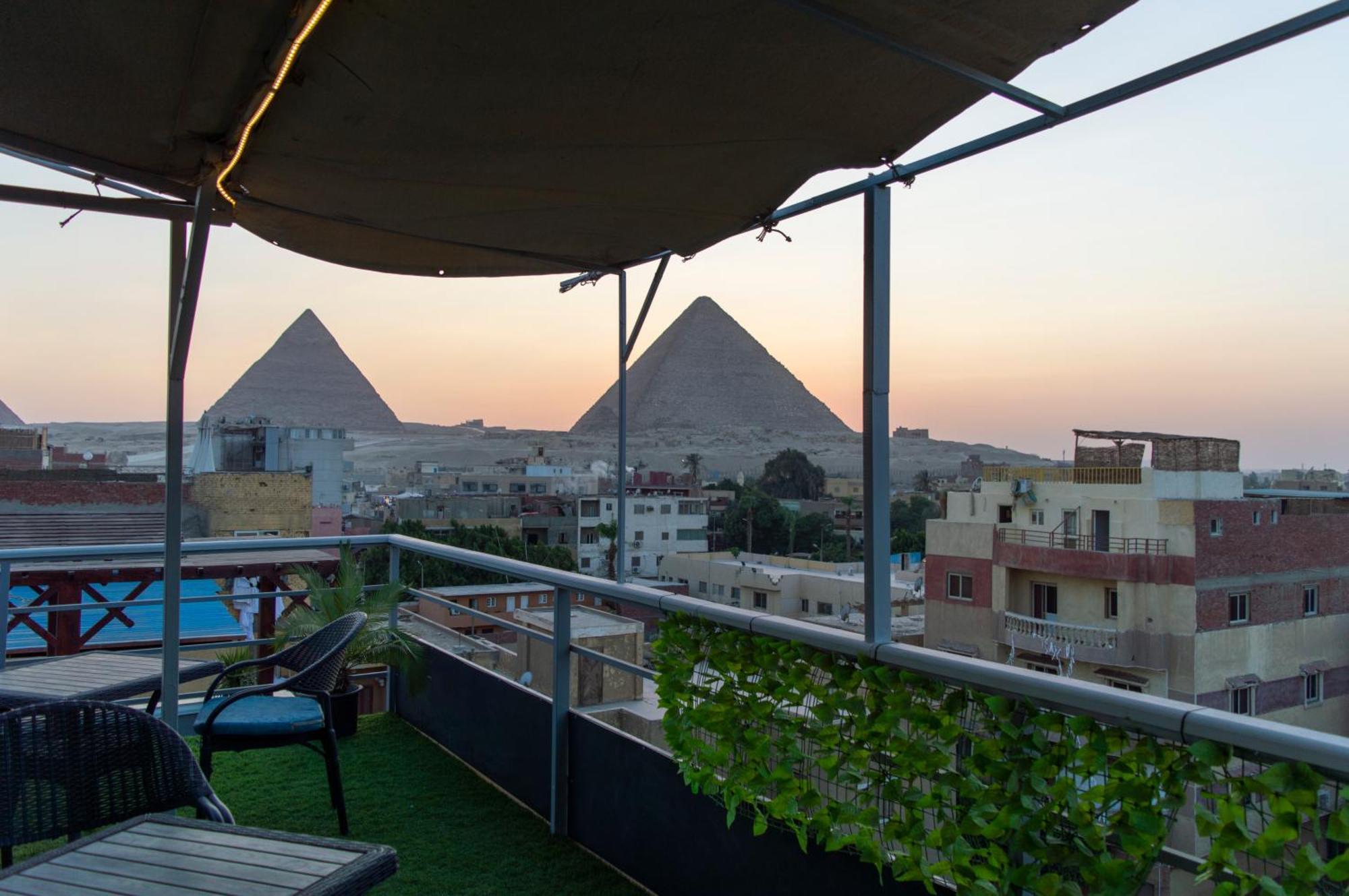 The Pyramids Gate Inn Kafret el-Gabal Екстериор снимка