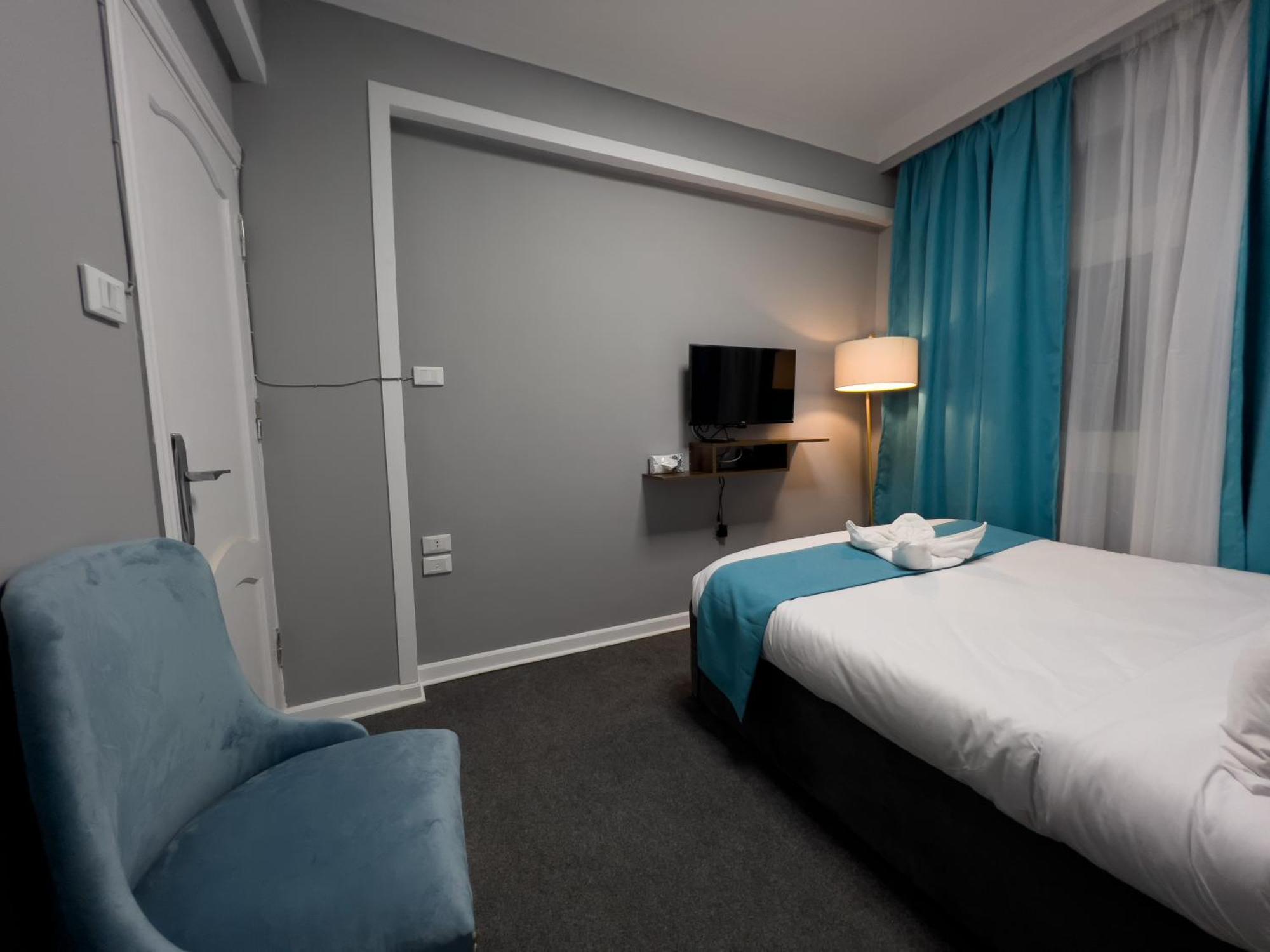 The Pyramids Gate Inn Kafret el-Gabal Екстериор снимка