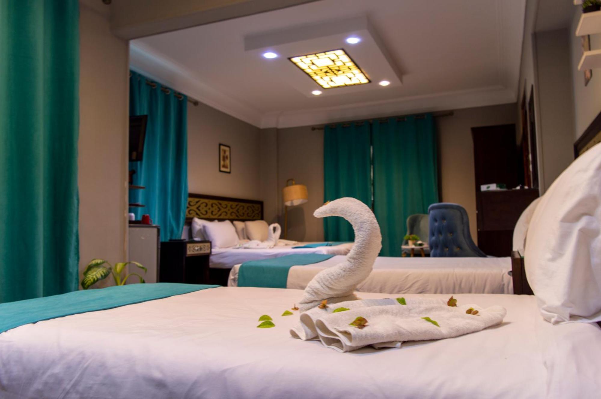 The Pyramids Gate Inn Kafret el-Gabal Екстериор снимка