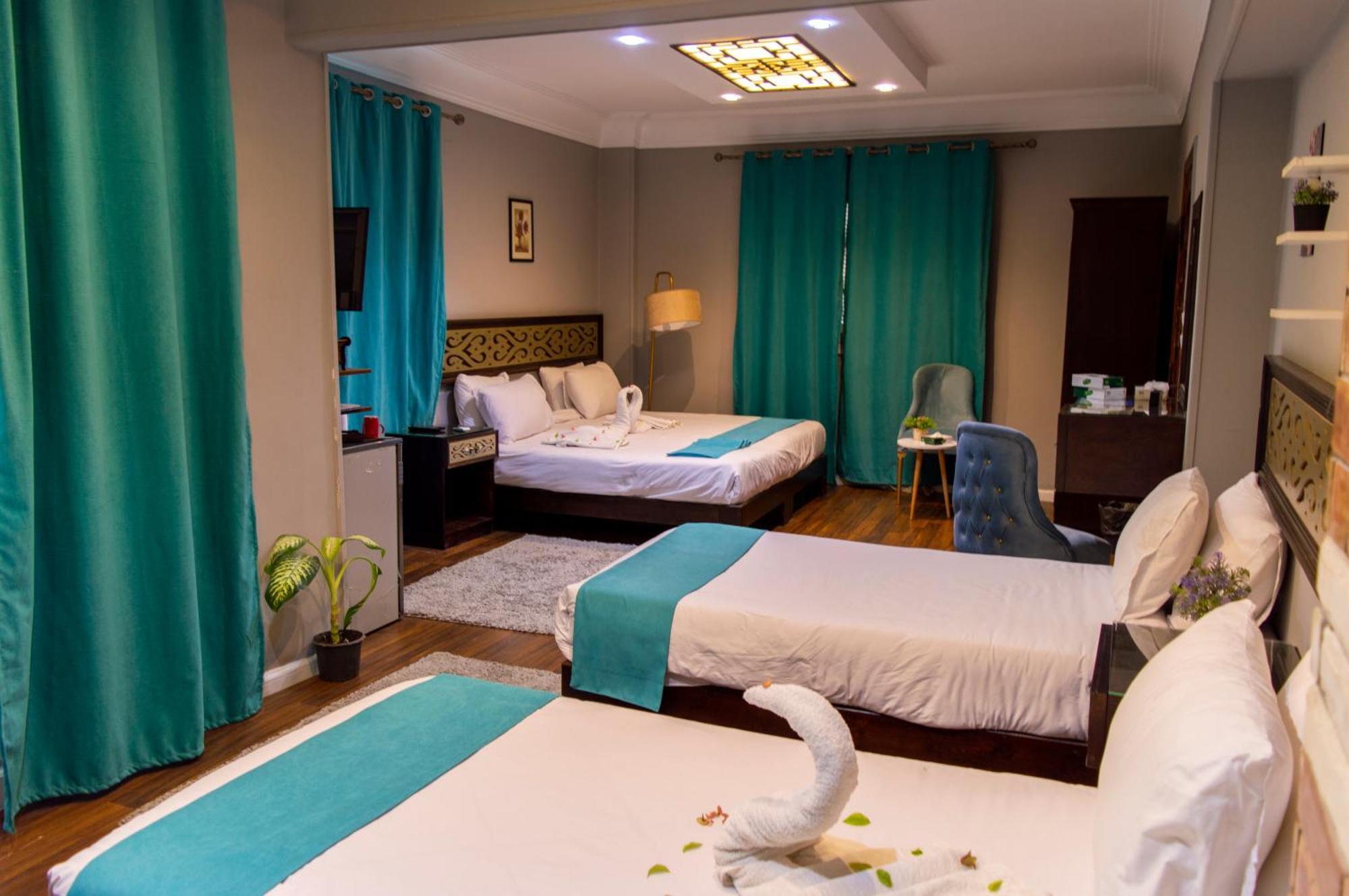 The Pyramids Gate Inn Kafret el-Gabal Екстериор снимка