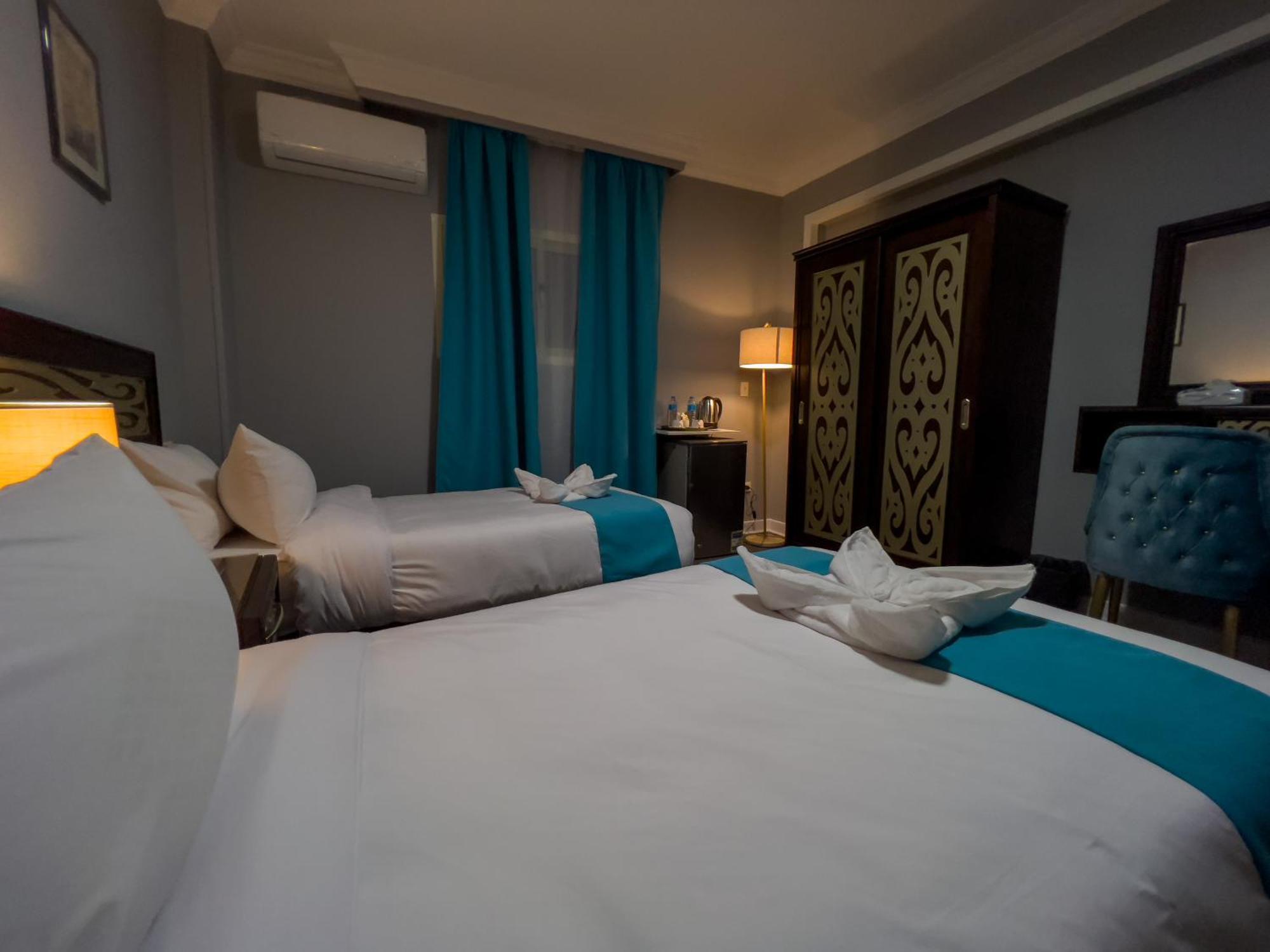 The Pyramids Gate Inn Kafret el-Gabal Екстериор снимка