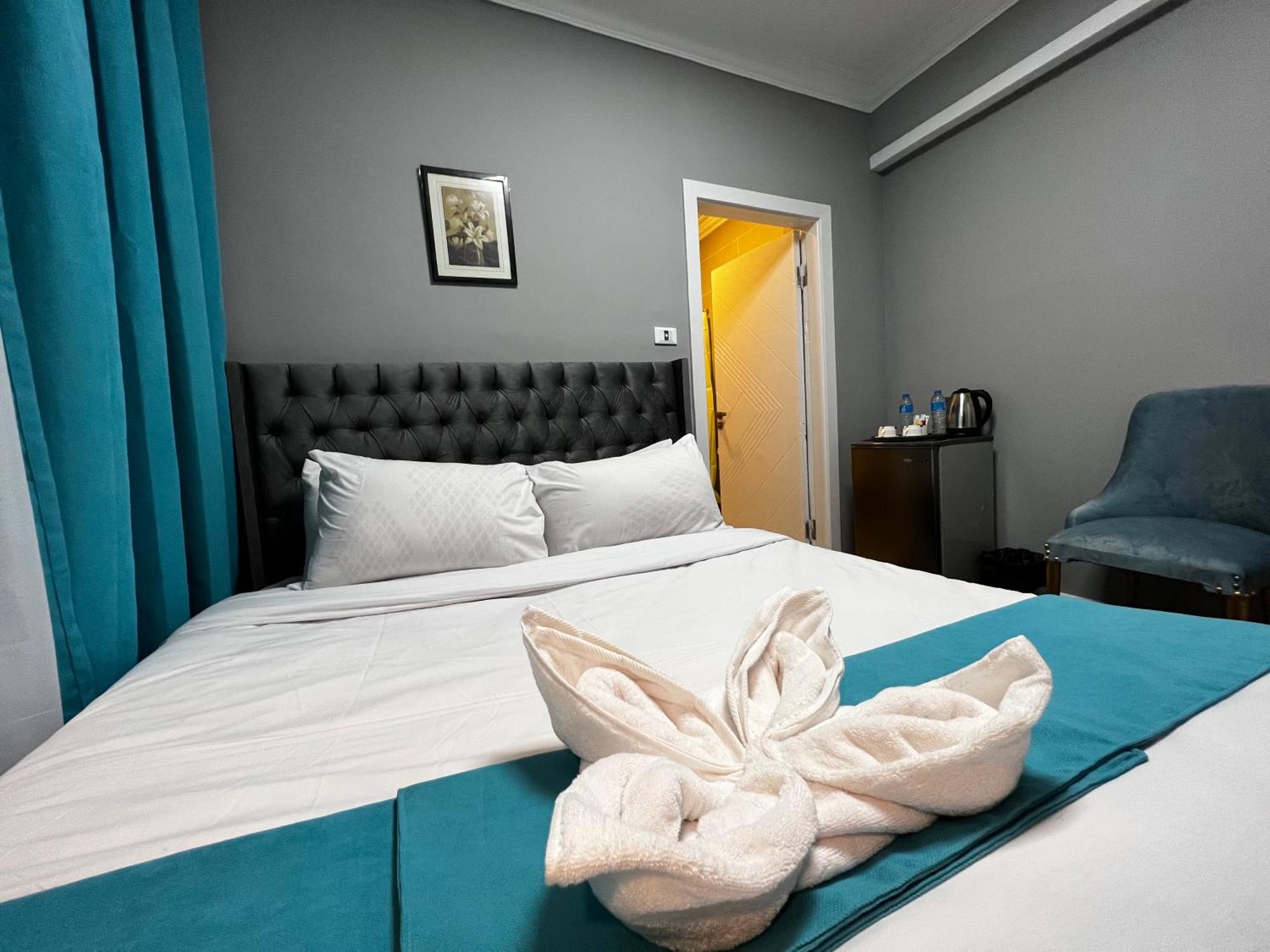 The Pyramids Gate Inn Kafret el-Gabal Екстериор снимка
