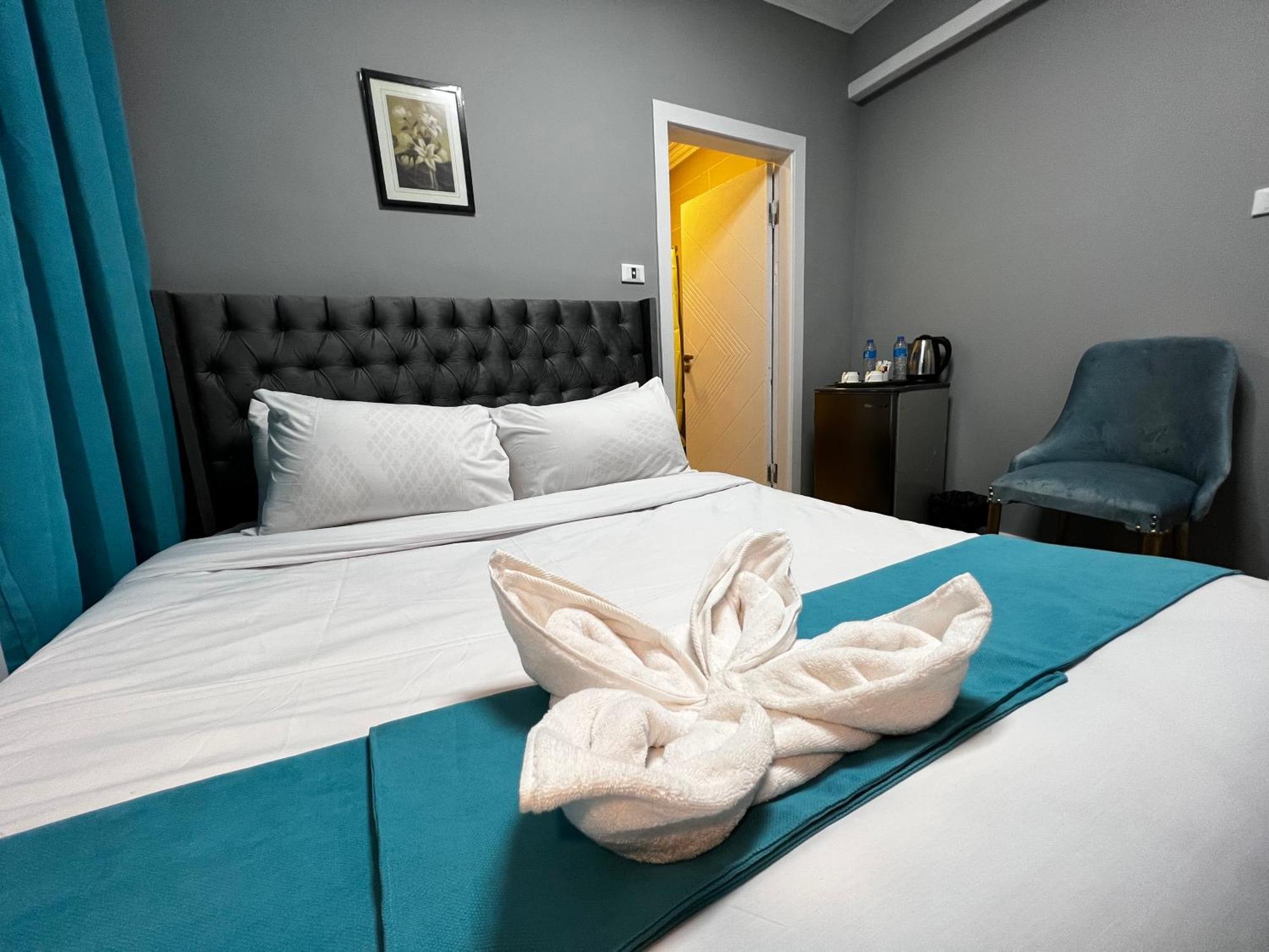 The Pyramids Gate Inn Kafret el-Gabal Екстериор снимка