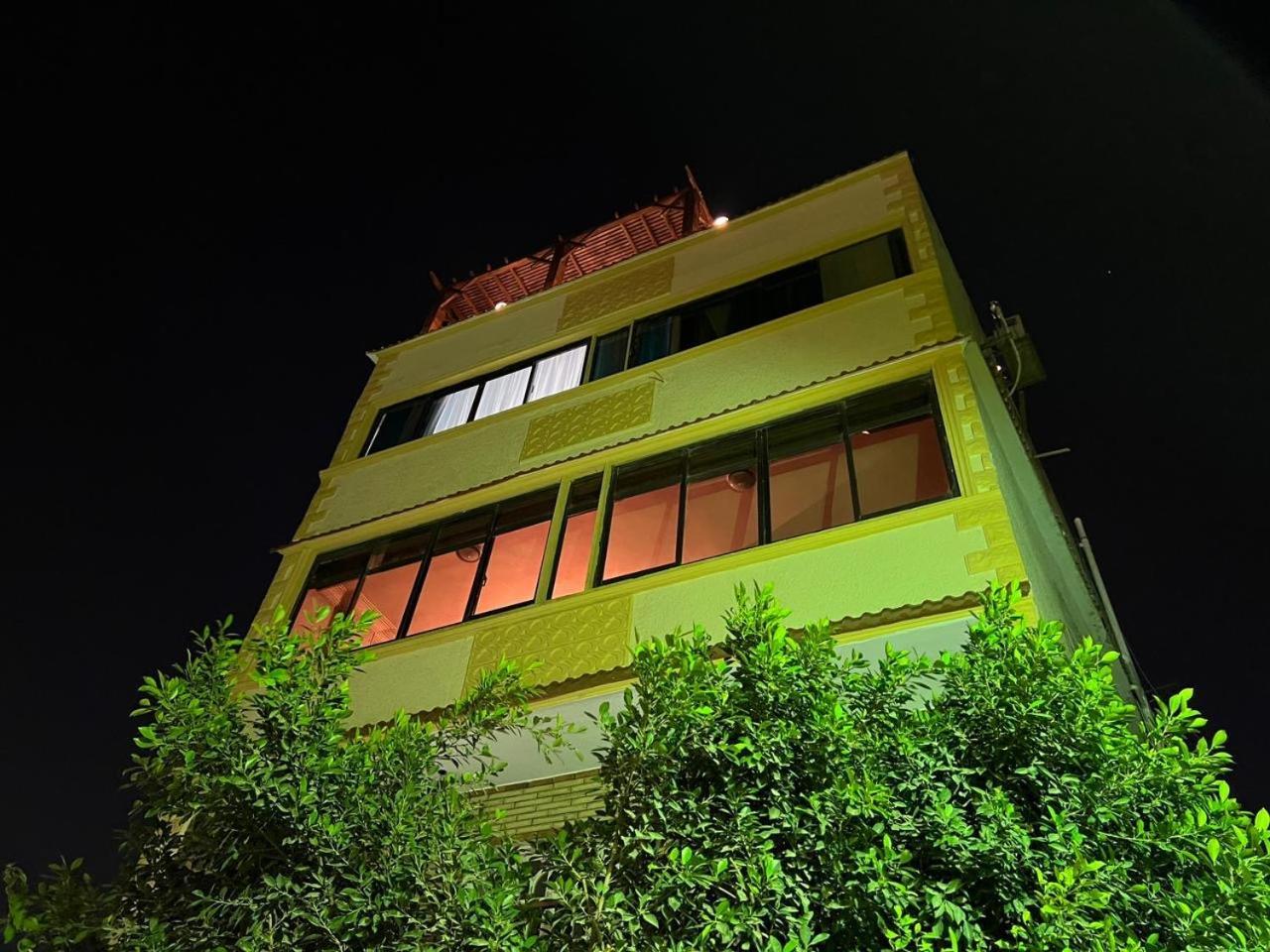 The Pyramids Gate Inn Kafret el-Gabal Екстериор снимка