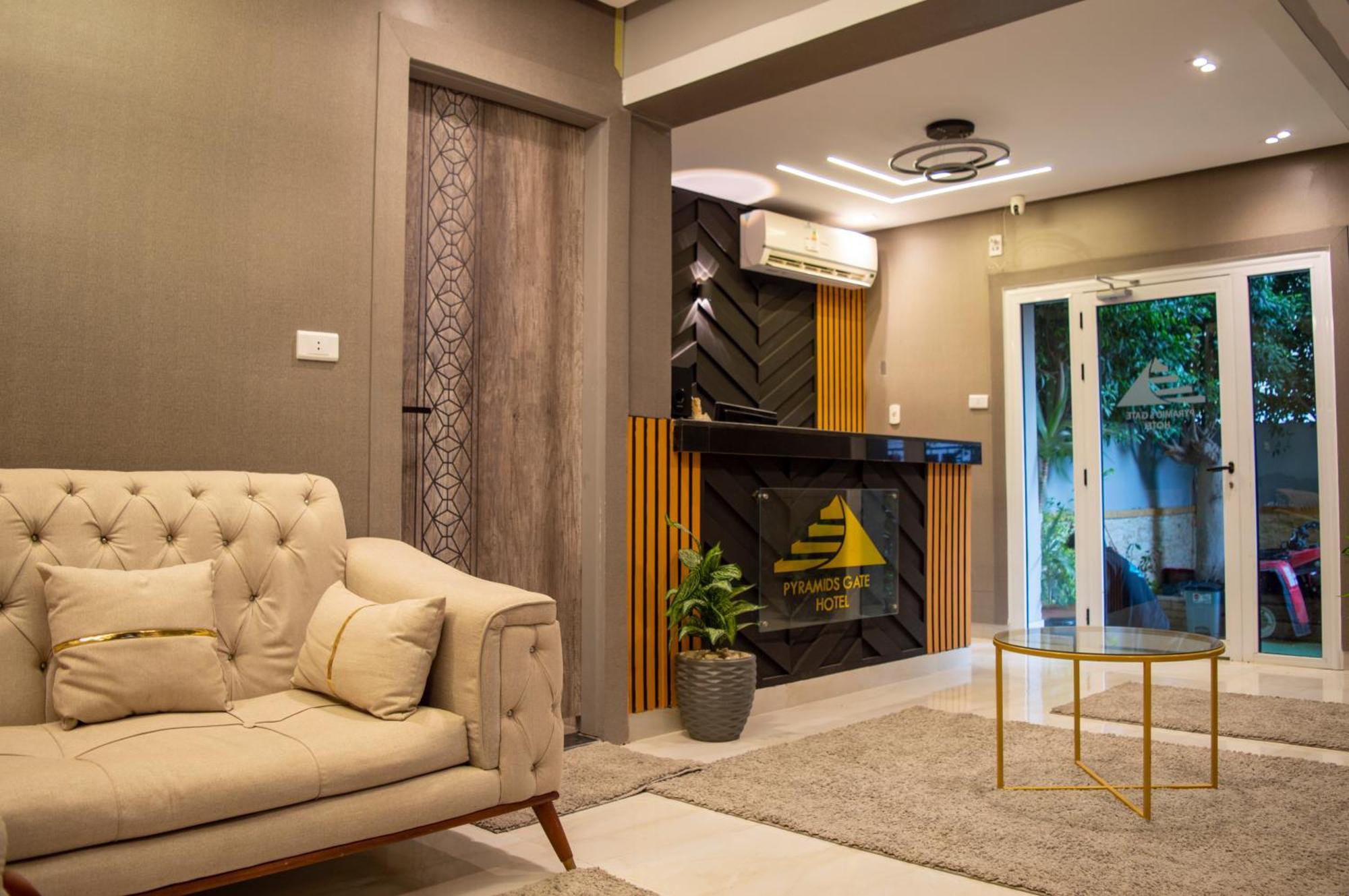 The Pyramids Gate Inn Kafret el-Gabal Екстериор снимка